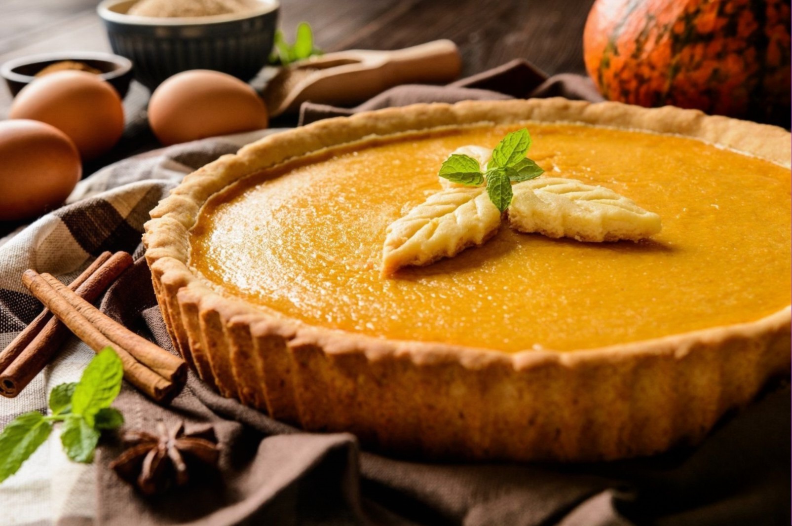 Pumpkin pie with ginger crust