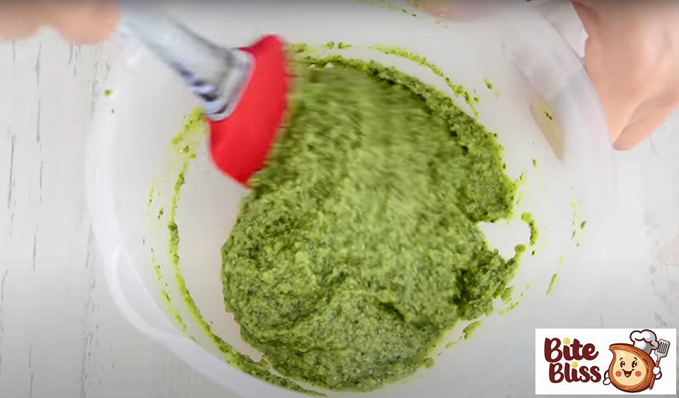 This is how beautiful and amazingly flavorful pesto sauce turns out. Believe me, if you even make it yourself you will never buy it in stores.