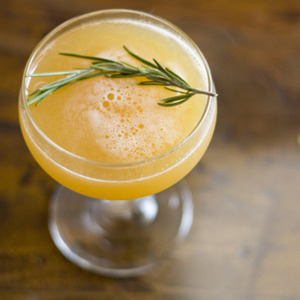 Peach and Rosemary Cocktail Recipe