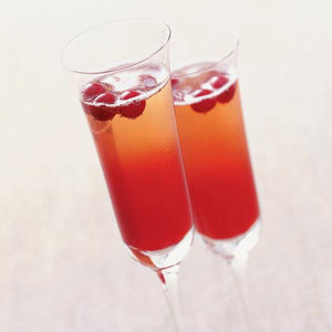 Crimson-Spiced Champagne Cocktail