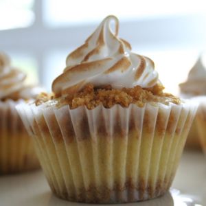 Key Lime Cupcakes with Lime Curd