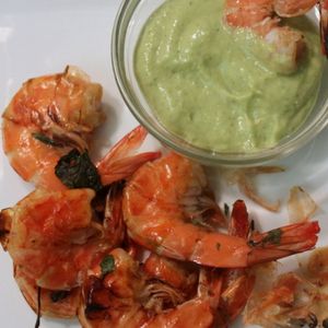 “Cocktail” Shrimp with Spicy Mint-Avocado Dipping Sauce